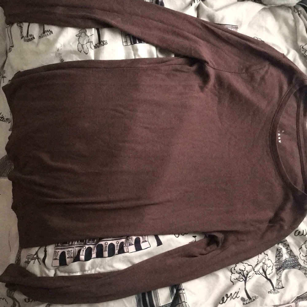 I’m selling this brown long sleeve